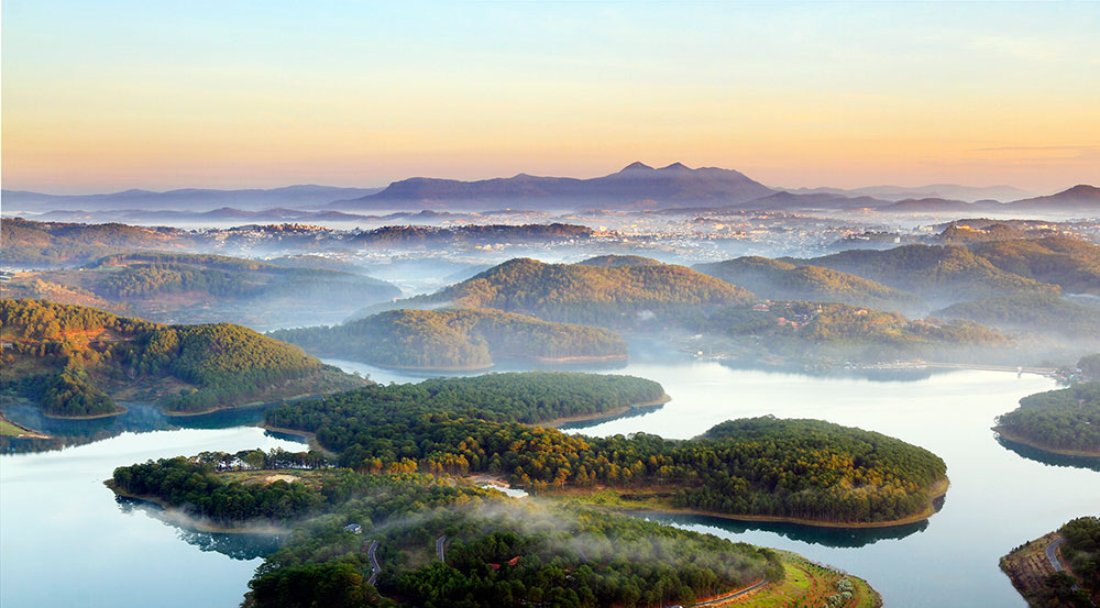 Khu du lịch Quốc gia Hồ Tuyền Lâm được vinh danh là Khu du lịch tiêu biểu châu Á - Thái Bình Dương. (Nguồn ảnh: Lấy từ Báo Lâm Đồng)